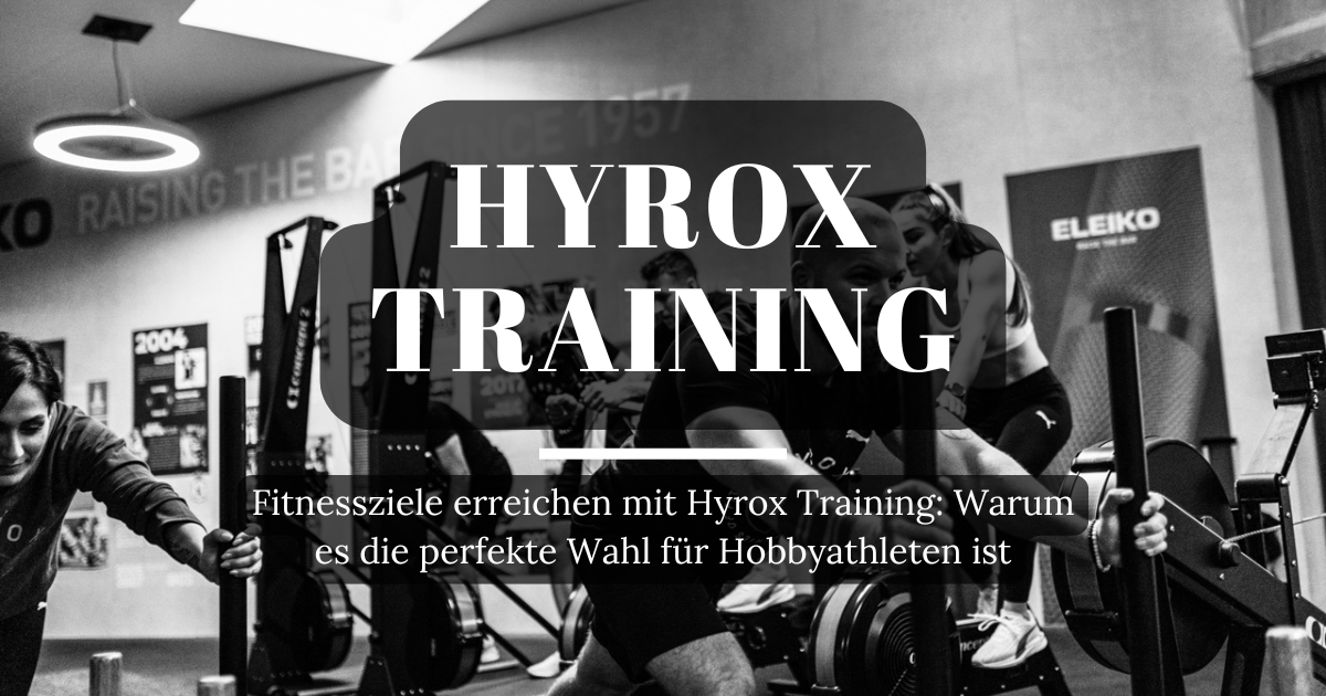 Sportler beim Hyrox Training, das Ausdauer und Kraft herausfordert und gleichzeitig die Fitness steigert.