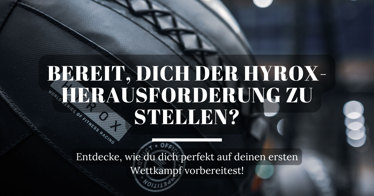 Zwei Männer führen Wallball-Übungen während eines Hyrox-Trainings durch, um ihre Ausdauer und Kraft zu steigern.
